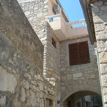 Klarin - Old Stone House