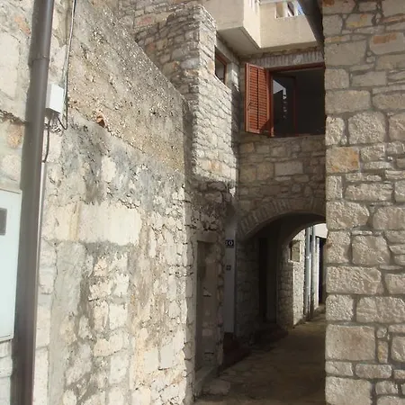 Klarin - Old Stone House Apartamento *