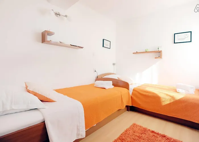 Klarin - Old Stone House *